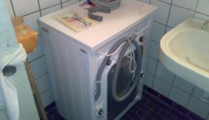 maghanda ng isang lugar para sa washing machine 