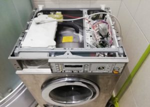 Demontering af Miele vaskemaskine