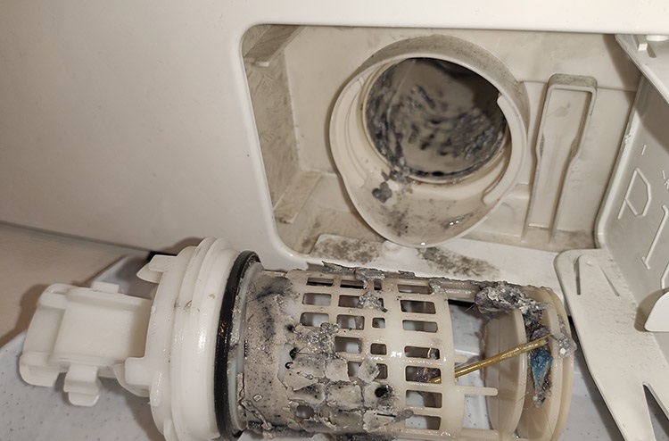 Ardo veļas mašīnas filtra tīrīšana