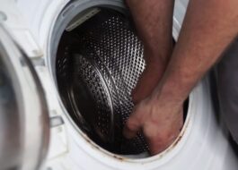 Cum să înlocuiți manșeta la o mașină de spălat Siemens
