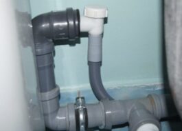 Installation of a check valve for a washing machine