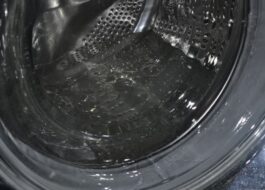 ¿Por qué el polvo no hace espuma en la lavadora?