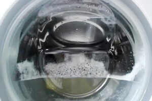 Машина за прање веша се не испушта у потпуности