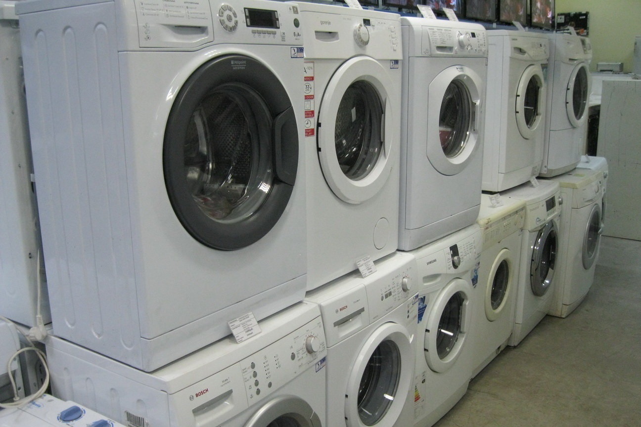 Преглед машина за прање и сушење веша 2 у 1
