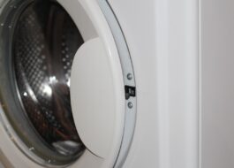Tür der Beko-Waschmaschine lässt sich nicht schließen