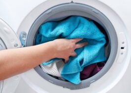 Τι πρόγραμμα πρέπει να χρησιμοποιήσω για να πλύνω μια πετσέτα σε ένα πλυντήριο ρούχων LG;