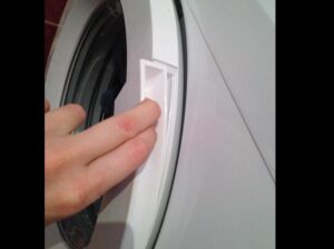 The door of the Gorenje washing machine does not open