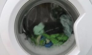 Mengapa mesin basuh membasuh tanpa henti?