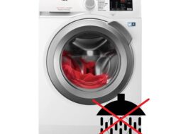 Die Waschmaschine schaltet nicht von Waschen auf Spülen um