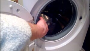Kumakatok ang drum kapag pinaikot ang LG washing machine