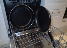 Er det muligt at vaske en Tefal stegepande i opvaskemaskinen?