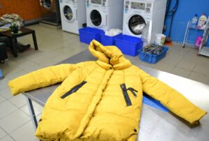 Làm thế nào để làm khô áo khoác đúng cách sau khi giặt trong máy giặt?