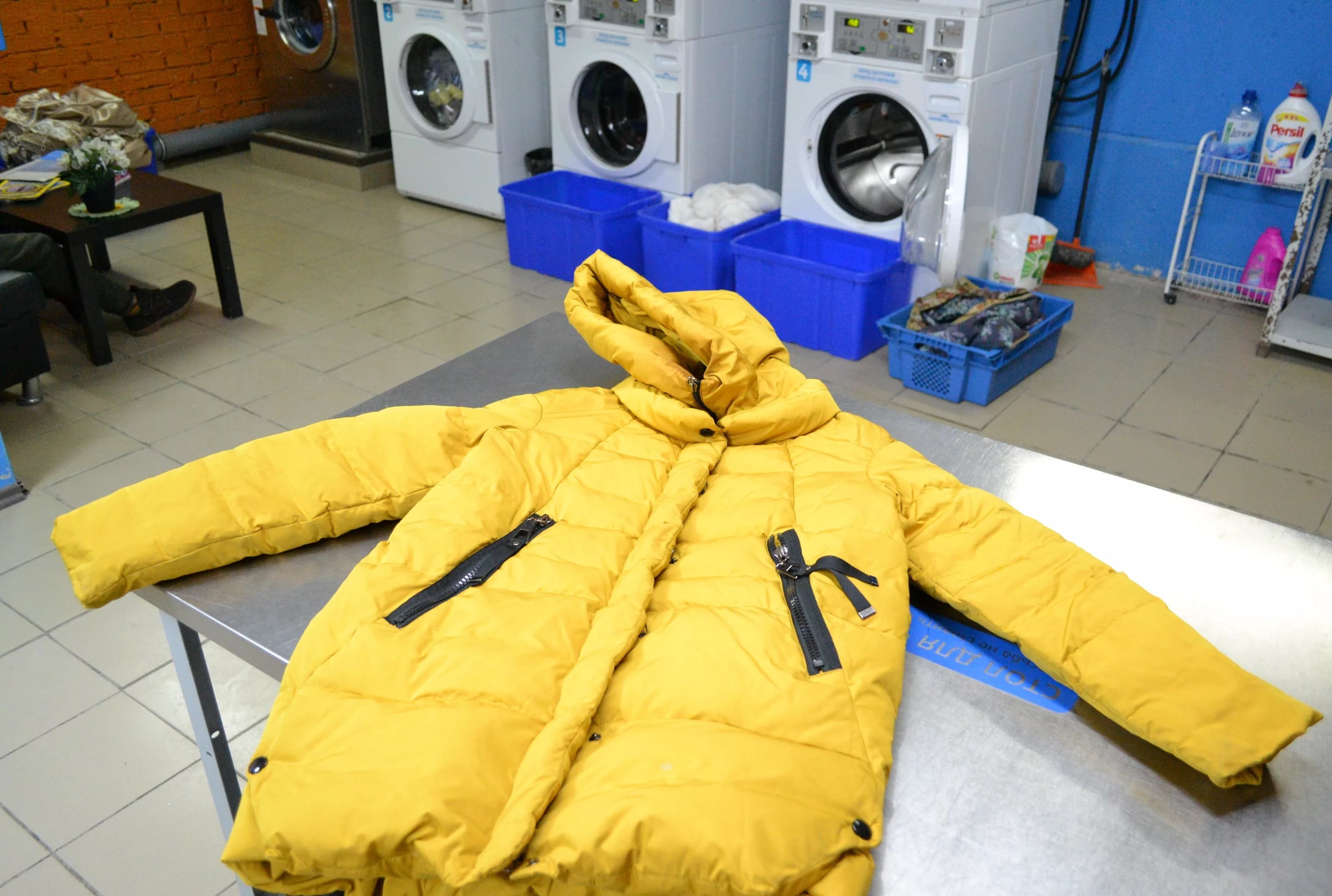 How to properly dry a down jacket after washing in a washing machine