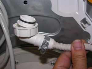 Como conectar uma secadora ao esgoto?