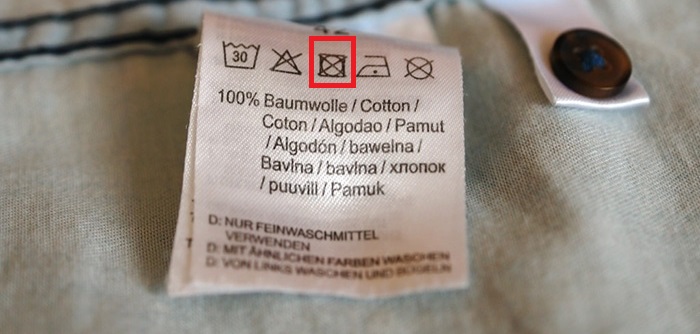Tumble drying is prohibited sign on the label