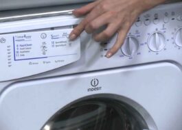 Cách tắt máy giặt Indesit