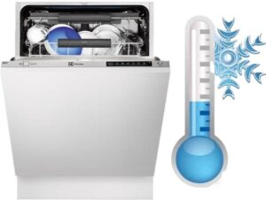 Hvorfor vasker oppvaskmaskinen med kaldt vann?