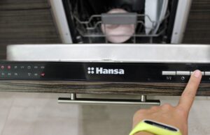 Cara menghidupkan mesin basuh pinggan mangkuk Hansa dan mula mencuci