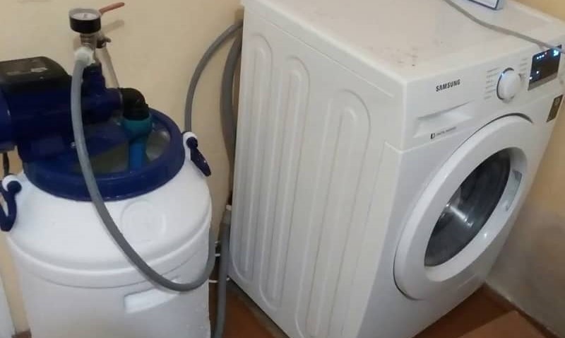 המשאבה מבטיחה את פעולת מכונת הכביסה