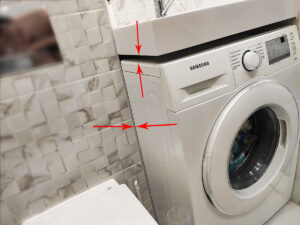 Atstarpe starp izlietni un veļas mašīnu