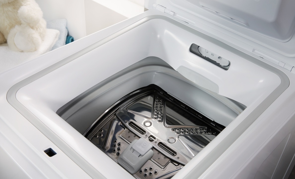 var mazgāt Indesit veļas mašīnā ar augšējo ielādi