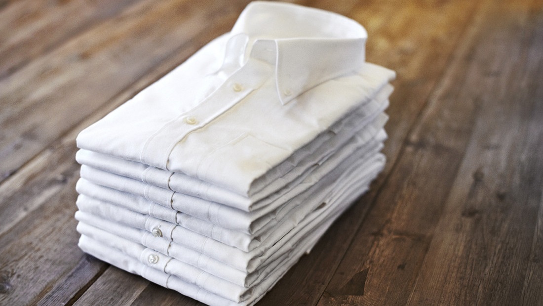 pile de chemises propres