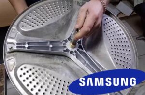 Com substituir la creu del tambor d'una rentadora Samsung