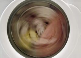 Vaskemaskinen tager lang tid at centrifugere