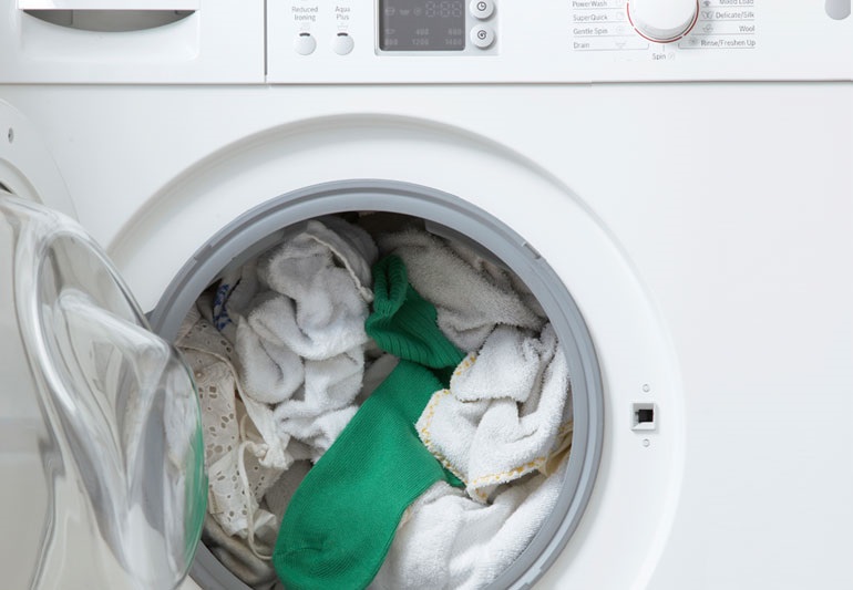 Vaskemaskinen centrifugerer ikke altid tøjet
