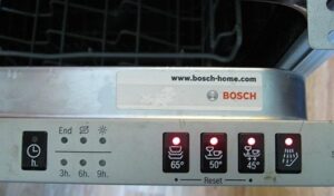 Kā atcelt programmu Bosch trauku mazgājamajā mašīnā