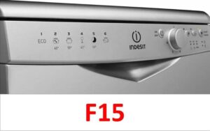 Chyba F15 na umývačke riadu Indesit