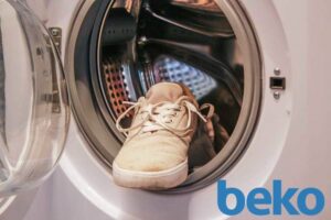 Giặt giày thể thao trong máy giặt Beko