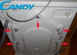 Unde sunt șuruburile de transport pe mașina de spălat Candy?